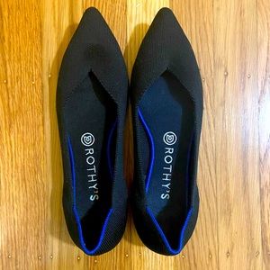 Sleek Rothy’s “The Point” in solid black